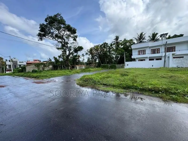 වටිනා ඉඩමක් විකිණීමට ඇත - Piliyandala