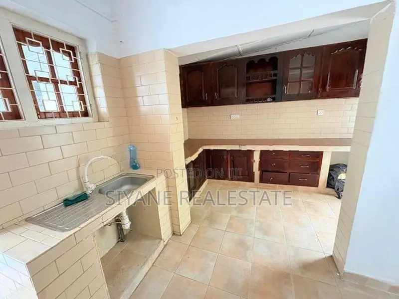 For Sale | Prime House in Colombo 05 – Park Road