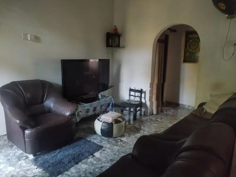 Spacious 5-Bedroom Two-Storey House for Sale – Delgoda