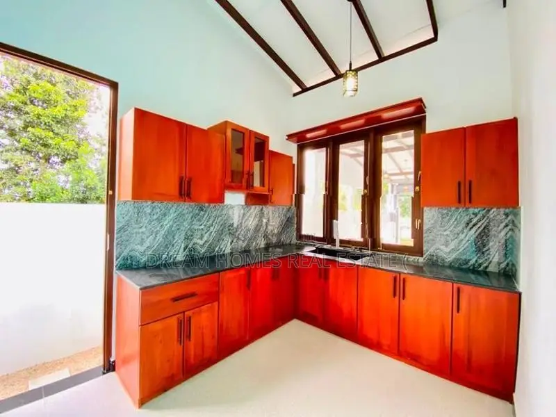 3 Bedroom House – Athurugiriya