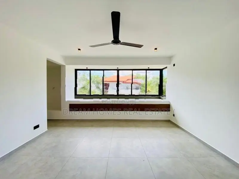Modern Luxury Home with Rooftop Terrace – Malabe