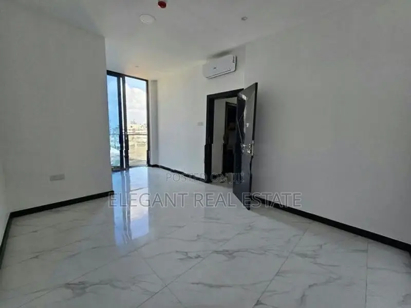Peak - 03 Bedroom Unfurnished Apartment for Sale in Colombo (A2999)