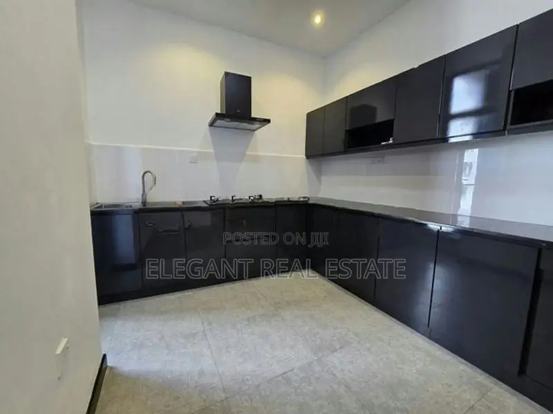 Peak - 03 Bedroom Unfurnished Apartment for Sale in Colombo (A2999)