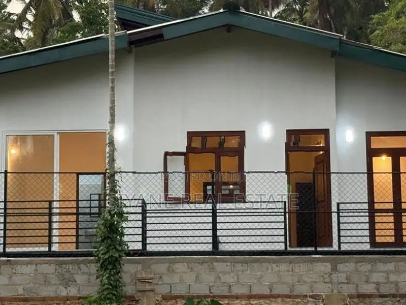 Brand New Modern Single Storey House For Sale Athuurgiriya