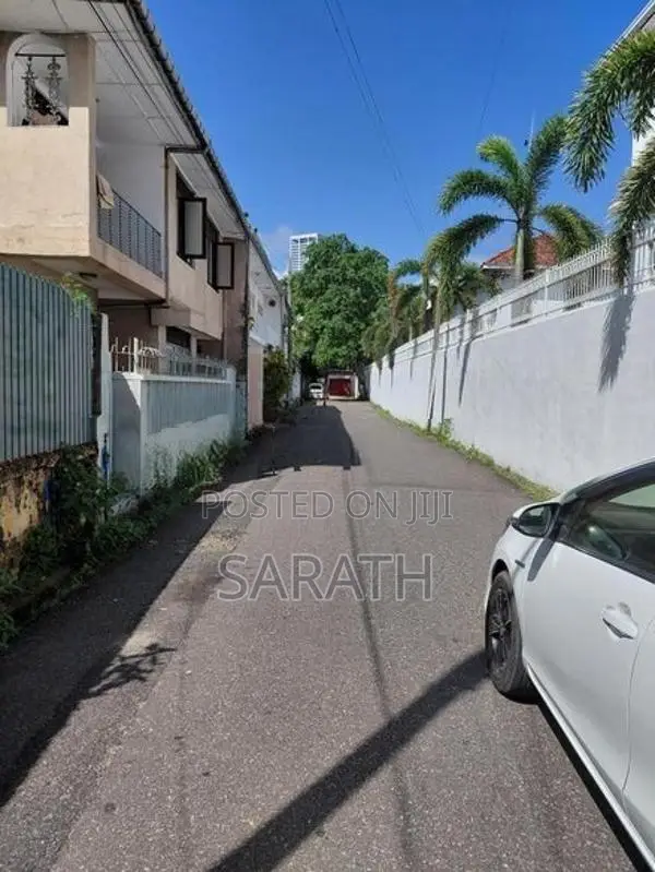 8.9.Perches Residential Land for Sale in Col.4