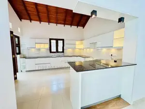 4 Bedroom Luxury Home for Sale – Boralesgamuwa