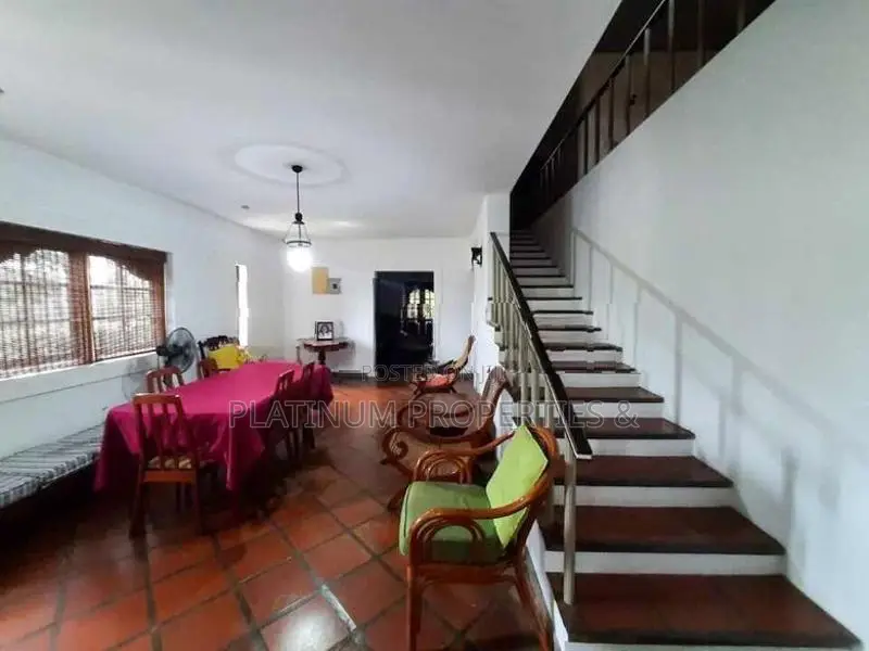 17 P Overlooking Parliament - House For Sale In Palawatta Battaramulla