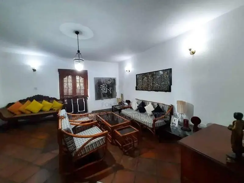 17 P Overlooking Parliament - House For Sale In Palawatta Battaramulla