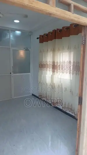 Sharing Room for Rent in Colombo 2 Girls Only