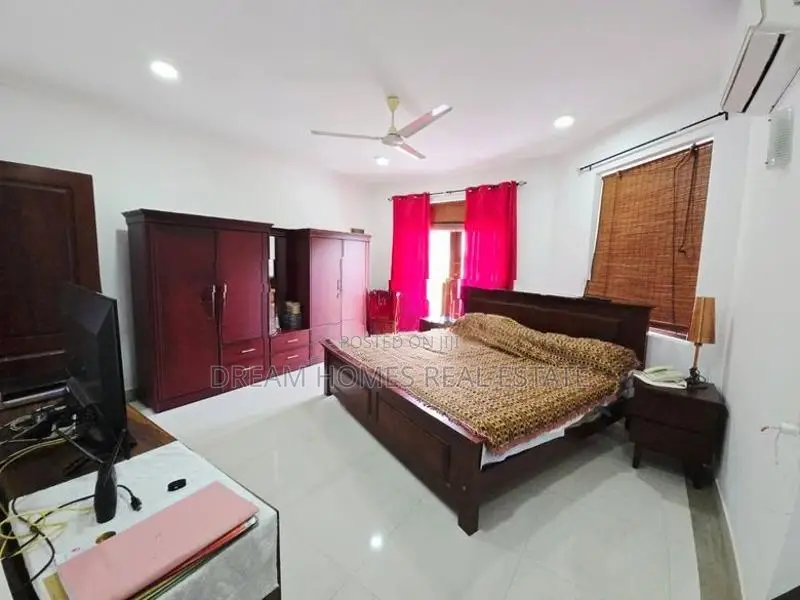 Luxury 2-Storey House with Rooftop for Sale – Pannipitiya