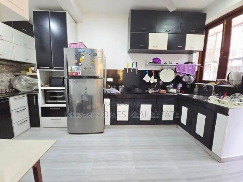 Luxury 2-Storey House with Rooftop for Sale – Pannipitiya