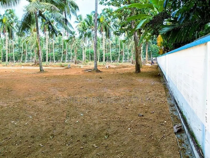 Luxury House for Sale in Negombo Mellawagedara Y 05