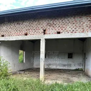 100 Perches Land with Two Storied House Bindunuwewa