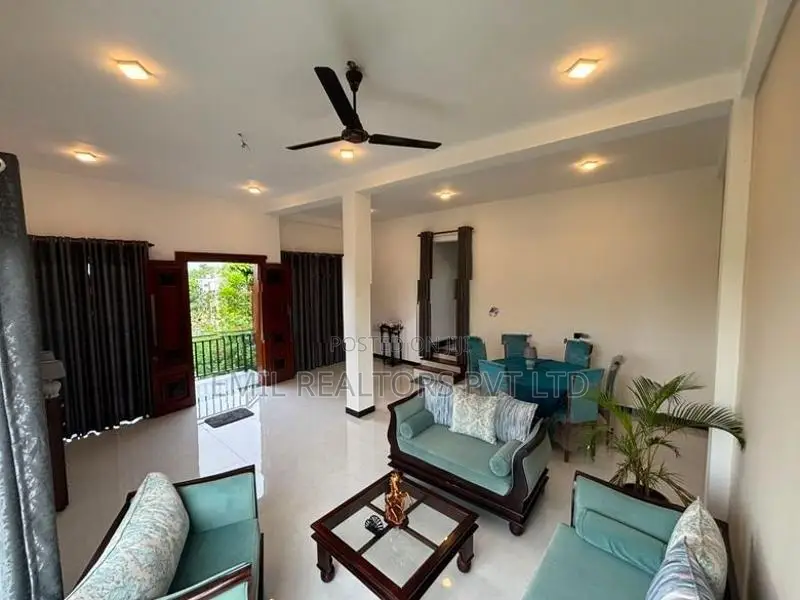 Brand-New 3 Bedroom Luxury House for Rent at Rajagiriya (EM028MI)