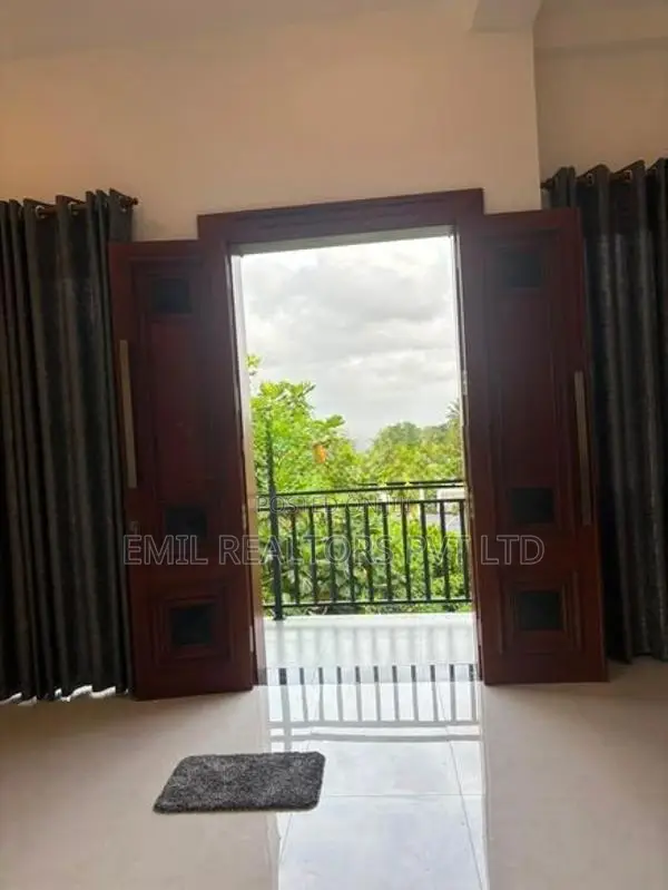 Brand-New 3 Bedroom Luxury House for Rent at Rajagiriya (EM028MI)