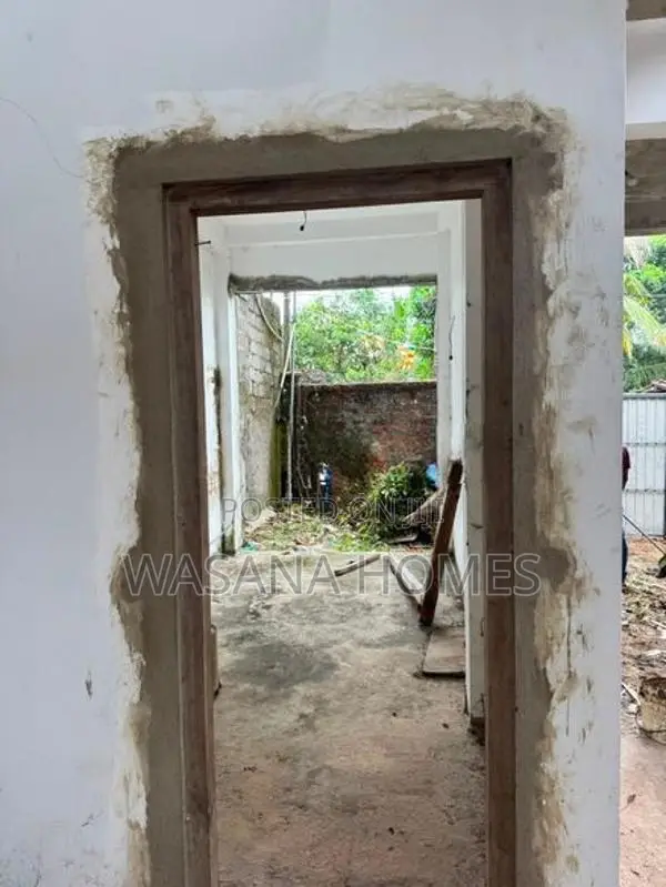 Structure Completed 3 Story House for Sale Boralasgamuwa