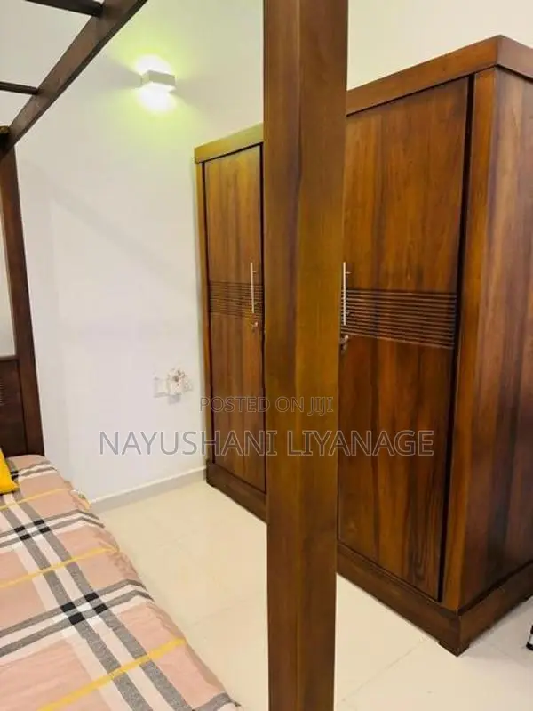 Luxury Fully Furnished 3BR A/C House – Prime Urban Art, Kottawa