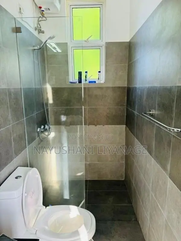 Luxury Fully Furnished 3BR A/C House – Prime Urban Art, Kottawa