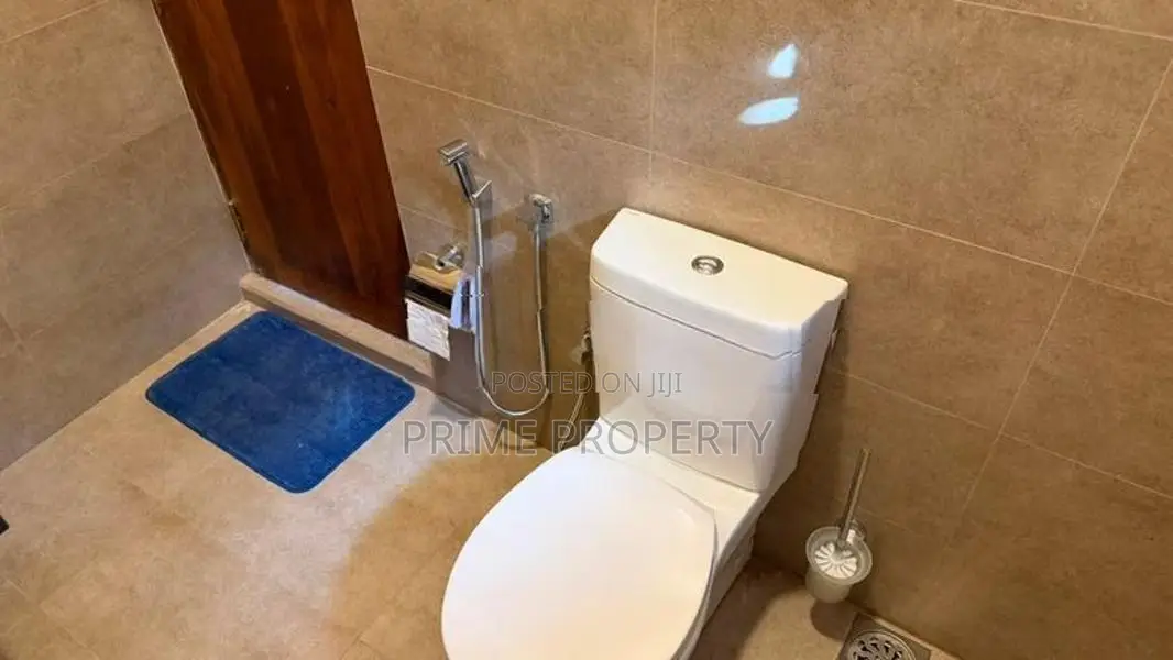 Luxury Fully Furnished Residence for Rent in Makumbura