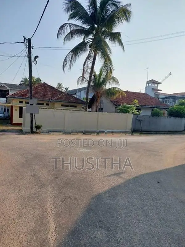 Land with House for Sale in Dehiwala