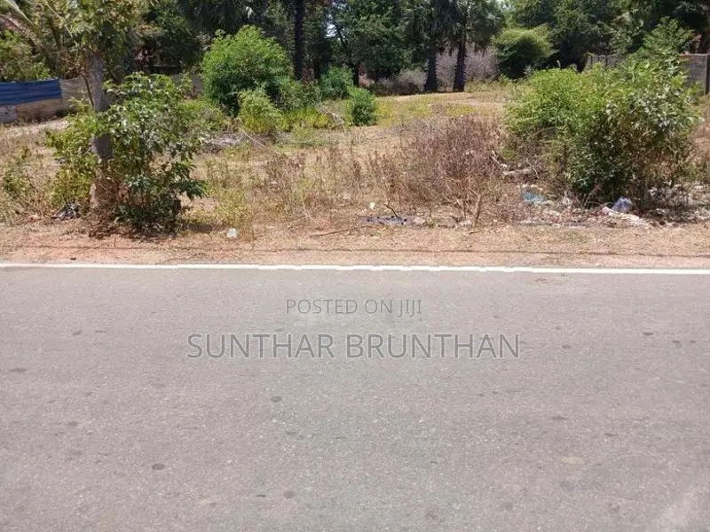 காணி விற்பனைக்கு மருதனார்