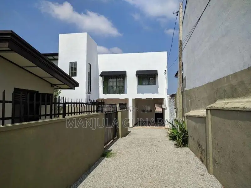 A Modern House for Rent in Nawala