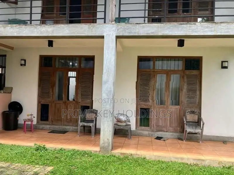 Architect-Designed House for Sale Thalawathugoda [HS112]