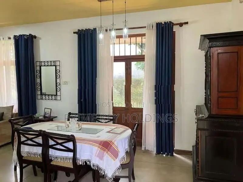 Architect-Designed House for Sale Thalawathugoda [HS112]