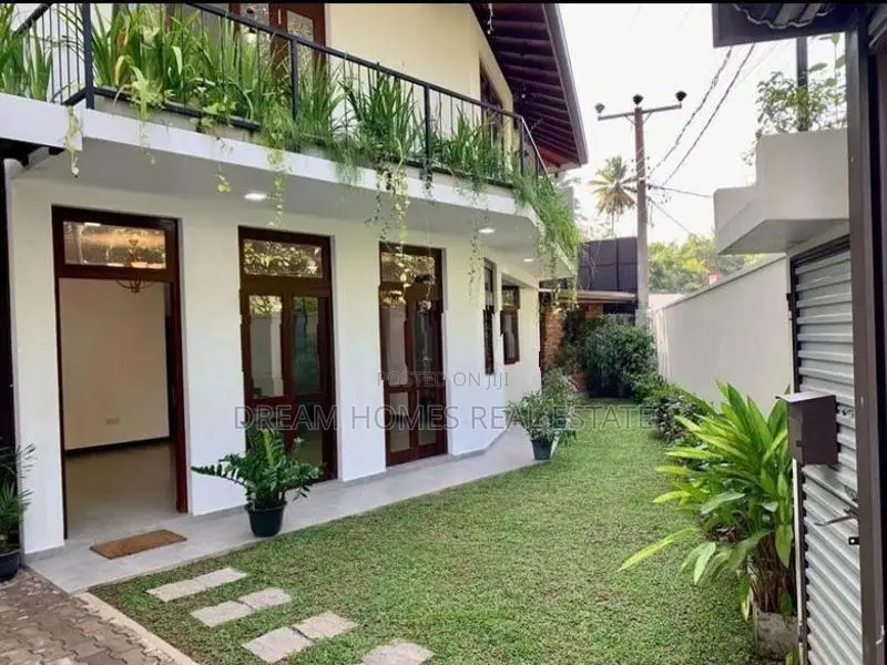 Modern Family Home for Rent – Thalawathugoda