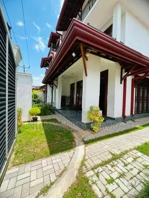 8 Bed Room Bath House for Rent Araliya Uyana Pannipitiya