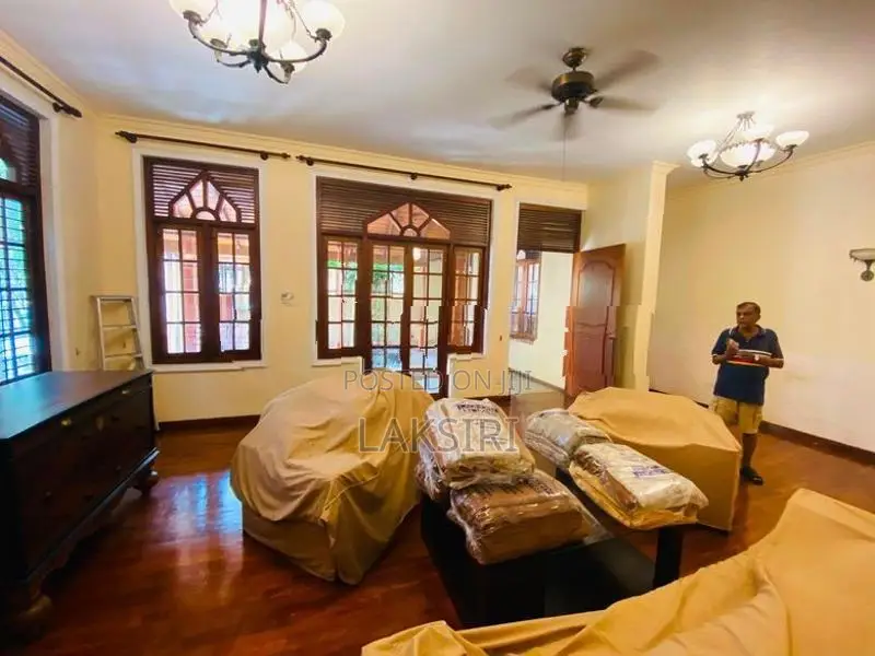 Fully Furnished Modern House Rent Pagoda Road Pitakotte