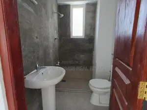 Commercial Office Space for Rent – Polhengoda Junction