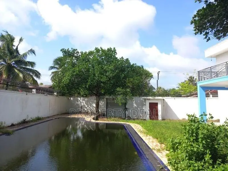 5 Bedrooms House for Sale in Pelawatte - PDH169