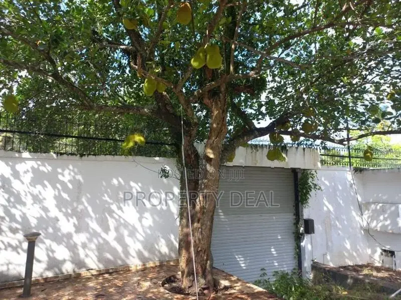 5 Bedrooms House for Sale in Pelawatte - PDH169