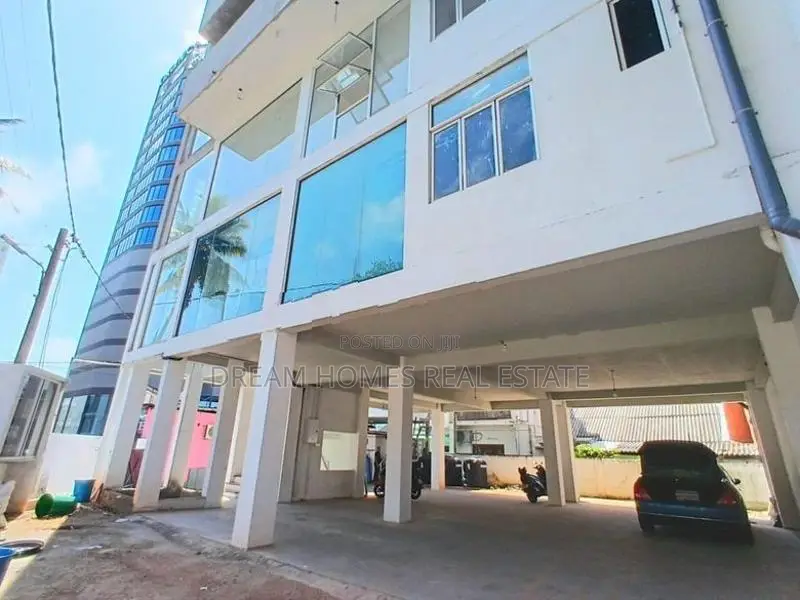 Commercial Office Space for Rent – Polhengoda Junction