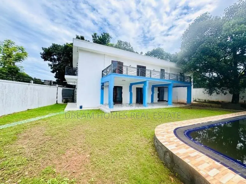 Spacious Luxury House with Private Pool – Pelawatte
