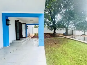 Spacious Luxury House with Private Pool – Pelawatte