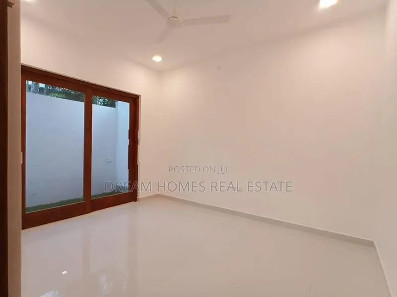 Elegant Two-Storey House for Sale in Piliyandala