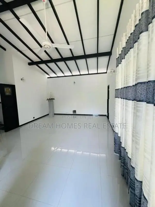 3 Bedroom House for Sale – Peaceful Kesbewa Location