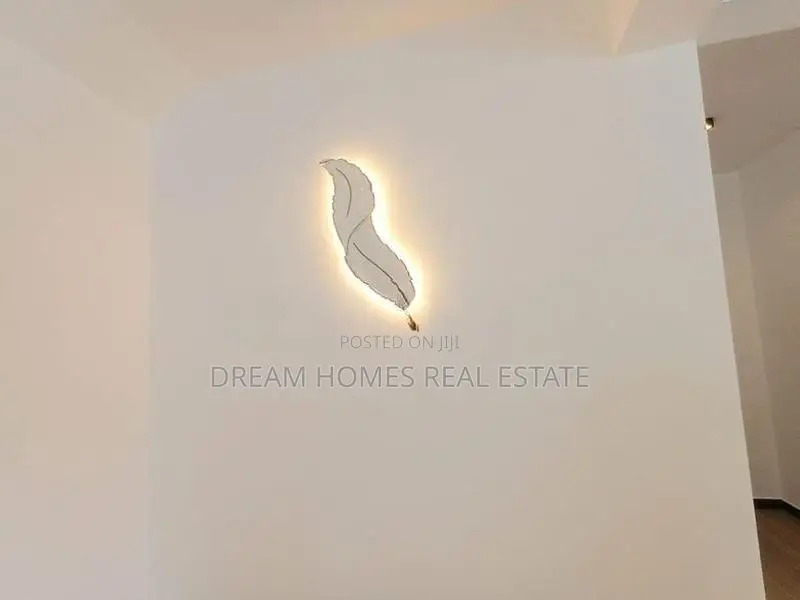 5 Bedroom Modern House with Pool Piliyandala