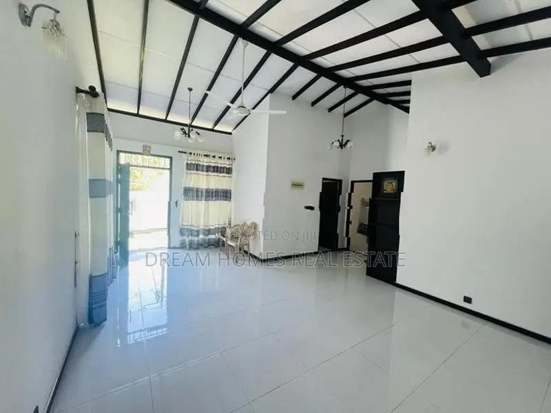 3 Bedroom House for Sale – Peaceful Kesbewa Location