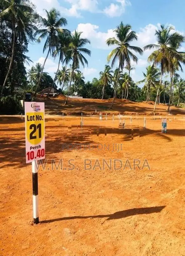 Attanagalla Valuable Land Plots. S.