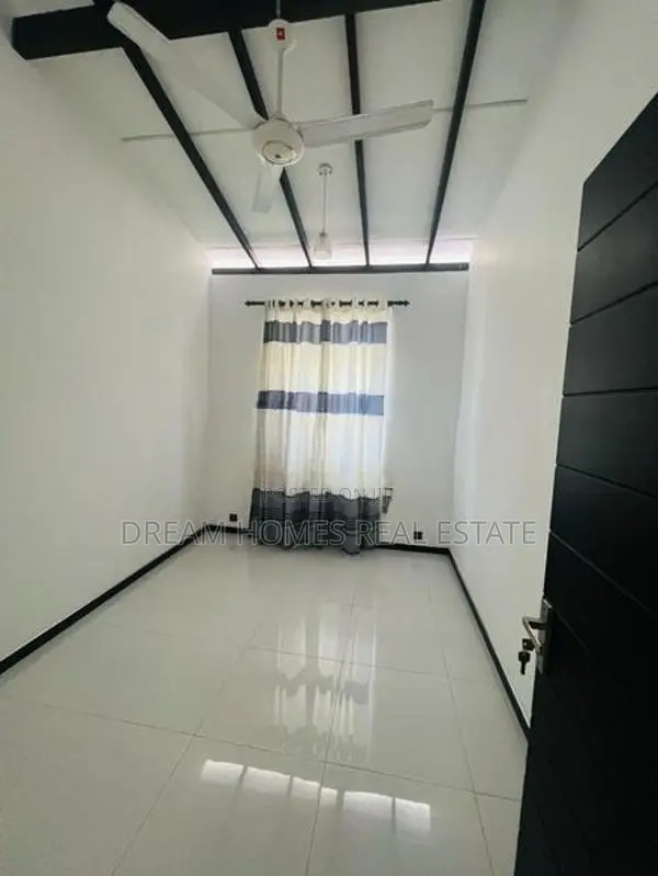 3 Bedroom House for Sale – Peaceful Kesbewa Location