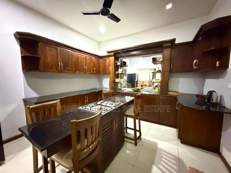 4 Bedroom Luxury Home for Sale – Hokandara Road