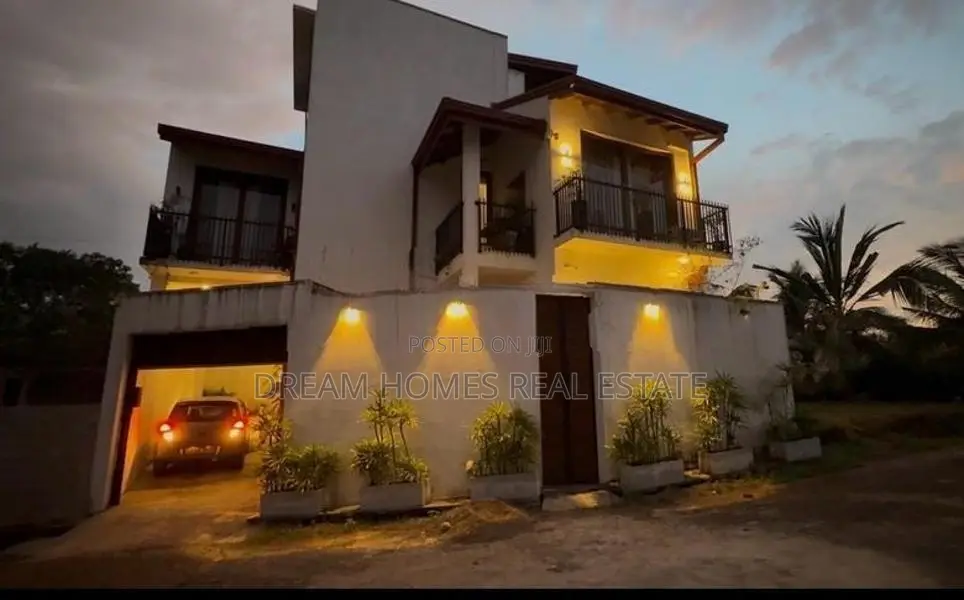 Architect-Designed Family Home | Kahathuduwa