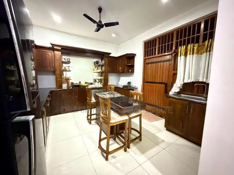 4 Bedroom Luxury Home for Sale – Hokandara Road