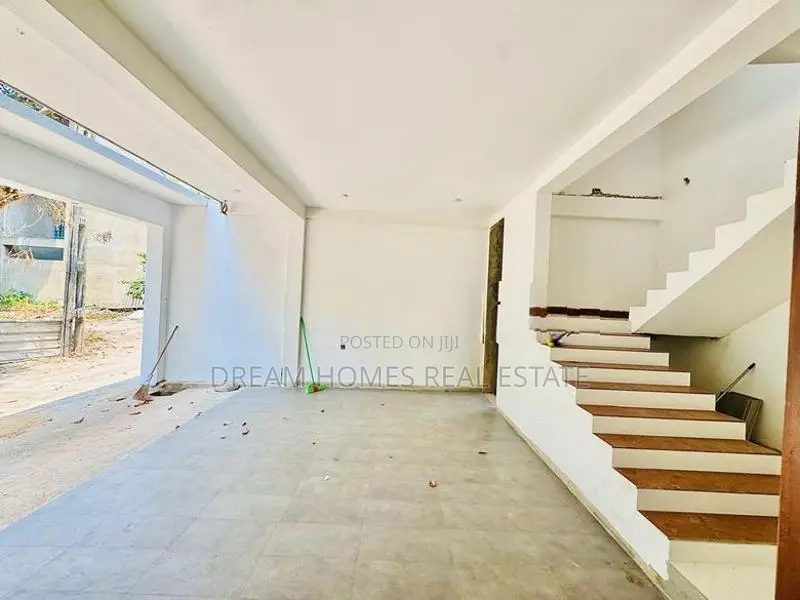 Brand New 7-Bedroom House for Sale – Boralasgamuwa
