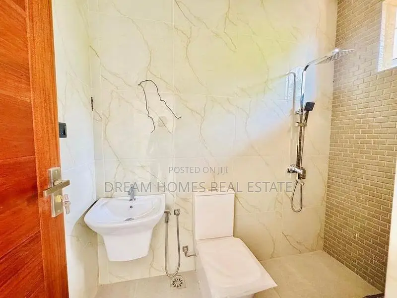 Brand New 7-Bedroom House for Sale – Boralasgamuwa