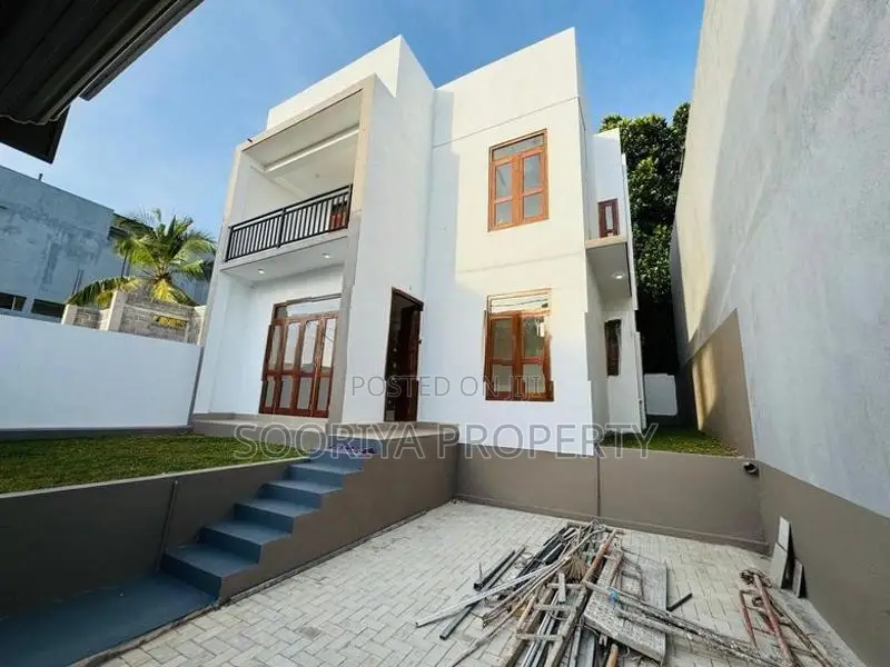 Brand New 2 Story House for Sale in Piliyandala
