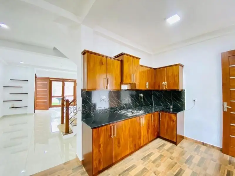 Modern 4-Bedroom House for Sale – Hokandara